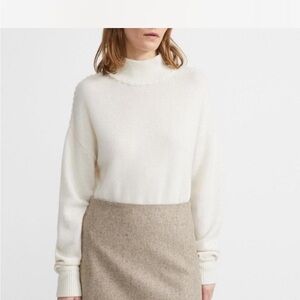 Theory Cream Cashmere Stitch Turtleneck Sweater